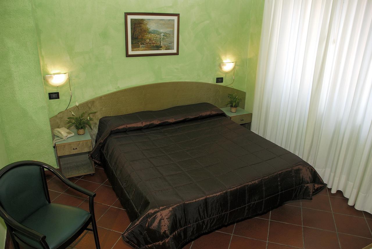 Hotel Il Telegrafo Melegnano Εξωτερικό φωτογραφία