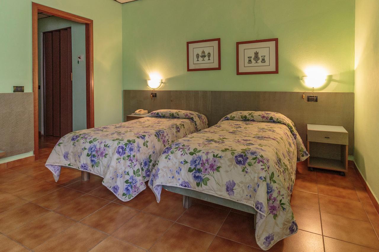 Hotel Il Telegrafo Melegnano Εξωτερικό φωτογραφία