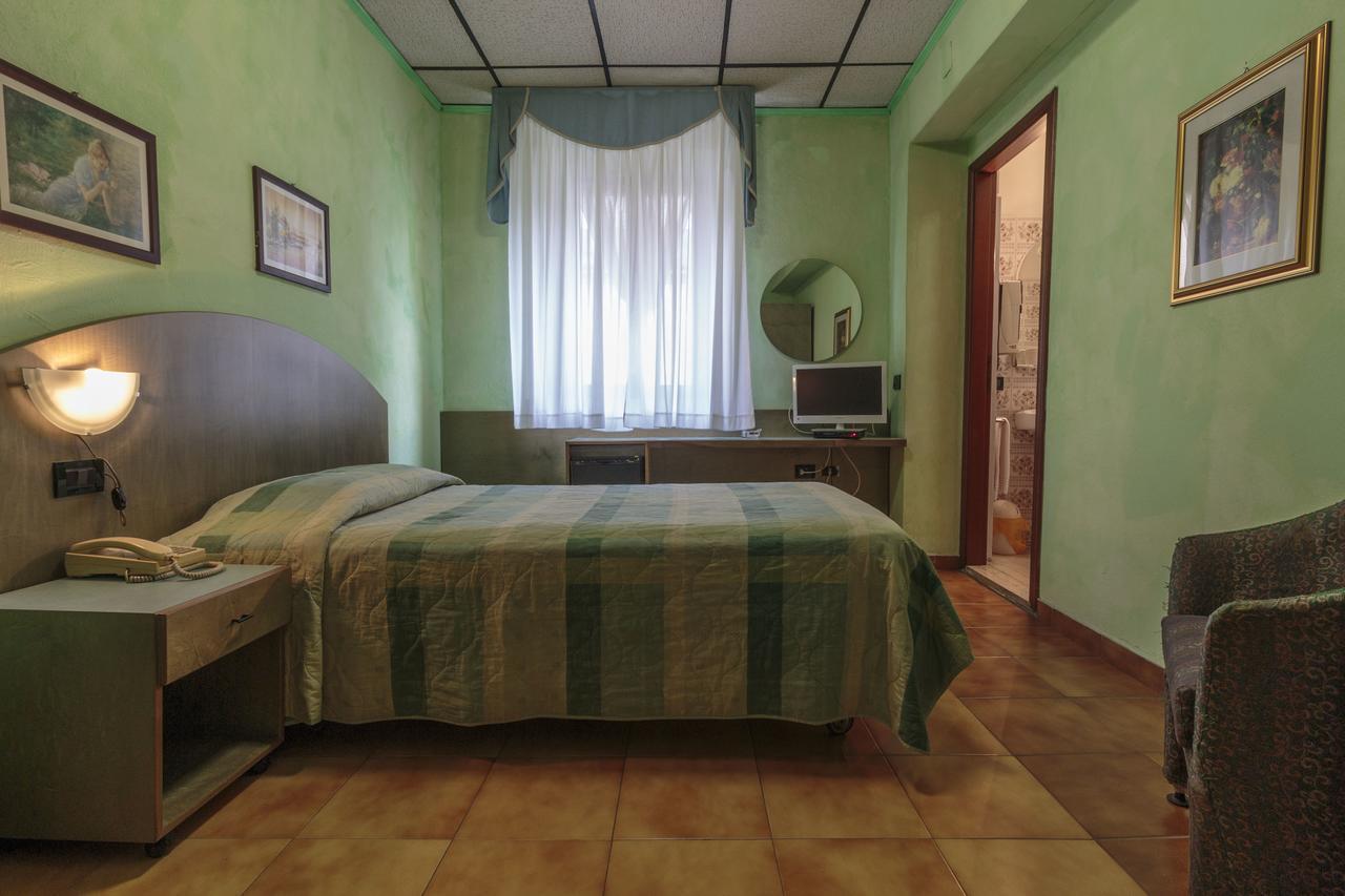 Hotel Il Telegrafo Melegnano Εξωτερικό φωτογραφία