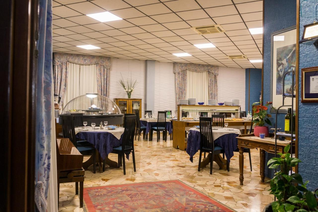 Hotel Il Telegrafo Melegnano Εξωτερικό φωτογραφία